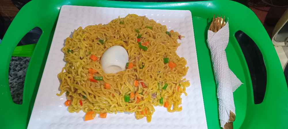 Noodles and boiled egg image - Mobi Foods